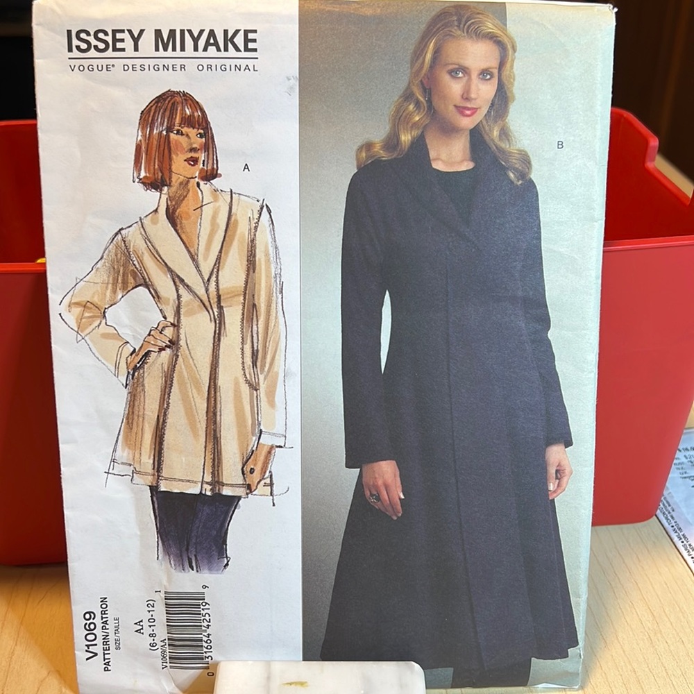 Rare Vintage Vogue 1069 Issey Miyake jacket pattern uncut Factory fold